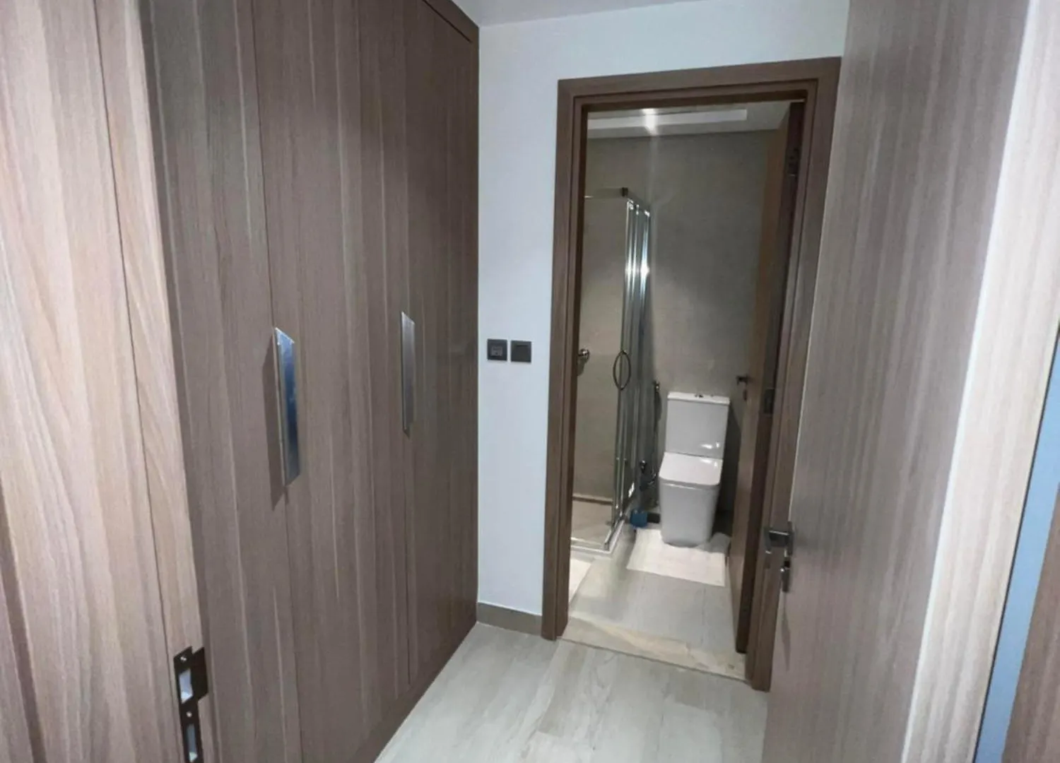 Spacious Comfortable Apartment For Your Family Or You Group Dubai