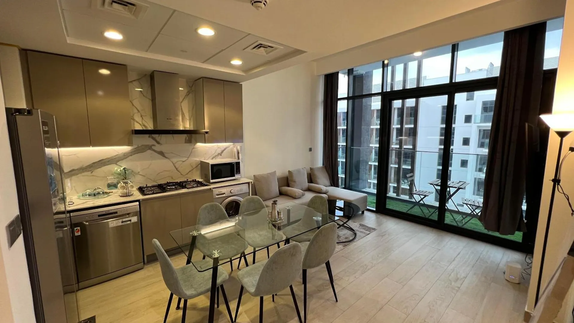 Spacious Comfortable Apartment For Your Family Or You Group Dubai United Arab Emirates