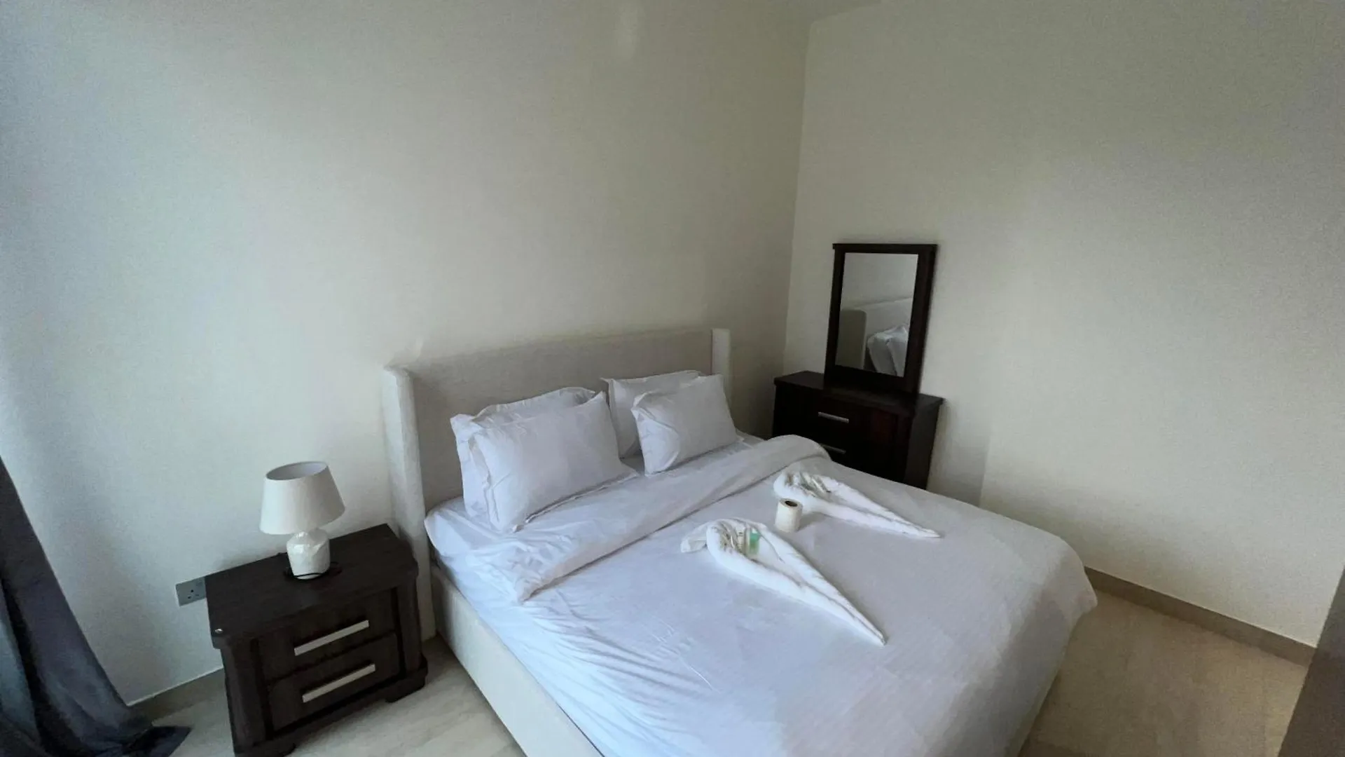 Spacious Comfortable Apartment For Your Family Or You Group Dubai